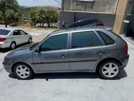 Gol 1000 Mi 16V/ Ouro 4p