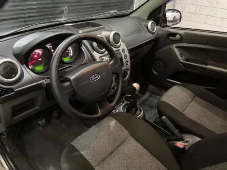 Fiesta 1.6 Rocam Hatch 8V Flex 4P Manual