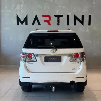 Hilux SW4 SRV D4-D 4x4 3.0 TDI Dies. Aut