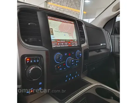 CLASSIC 5.7 V8 GASOLINA LARAMIE NIGHT EDITION CD 4X4 AUTOMÁT