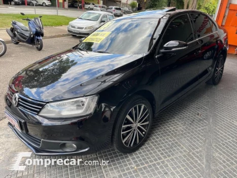 Volkswagen JETTA - 2.0 TSI HIGHLINE 200CV 4P TIPTRONIC 4 portas