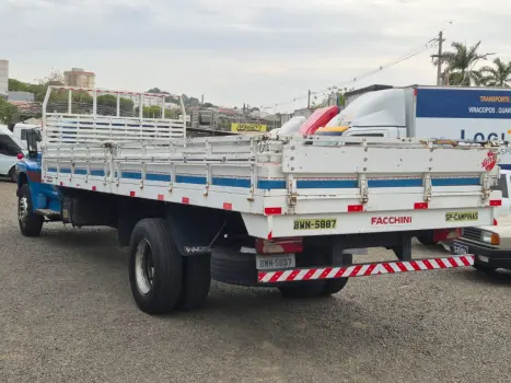 F-600 Modelo sem Versão