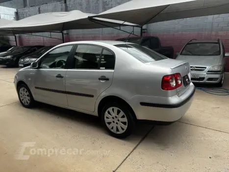 Polo Sedan 1.6 4P FLEX
