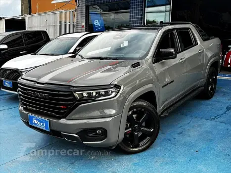 RAM RAMPAGE 2.0 HURRICANE 4 TURBO GASOLINA R/T 4X4 AU 4 portas