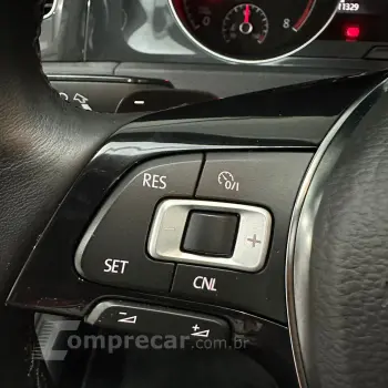 Golf Comfort. 200 TSI 1.0 Flex 12V Aut.