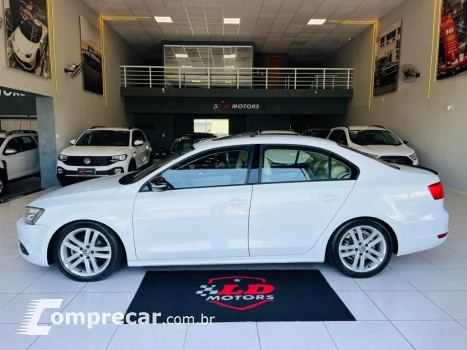 JETTA 2.0 COMFORTLINE FLEX 4P TIPTRONIC