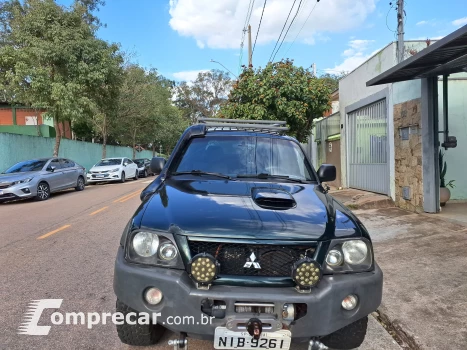 Mitsubishi L200 2.5 HPE Outdoor 4X4 CD 8V Turbo Intercooler 4 portas