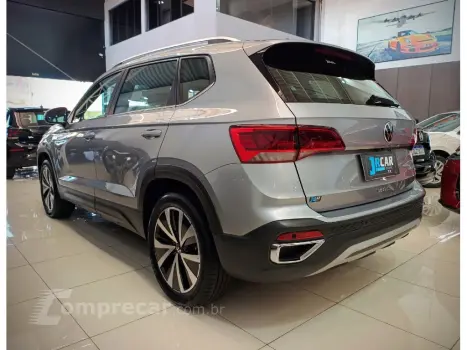 TAOS 1.4 250 TSI TOTAL FLEX HIGHLINE AUTOMÁTICO