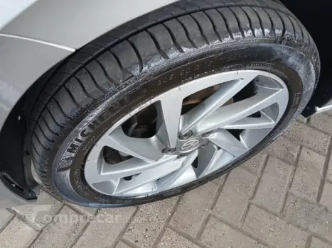 POLO - 1.0 200 TSI HIGHLINE AUTOMÁTICO