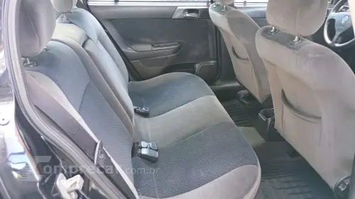 ASTRA 2.0 MPFI Elegance Sedan 8V Multipower