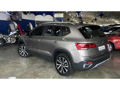 TAOS 1.4 250 TSI TOTAL FLEX HIGHLINE AUTOMÁTICO