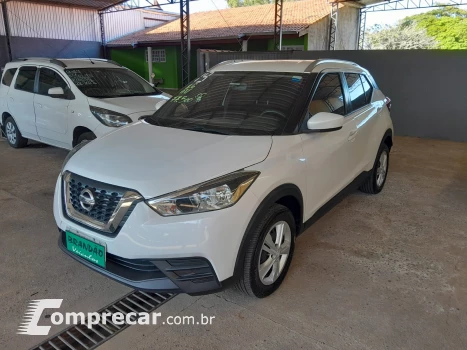 NISSAN kicks S 4 portas