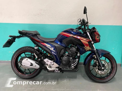 Yamaha FAZER 250 FZ 25 ABS EL CAPITÃ MARVEL