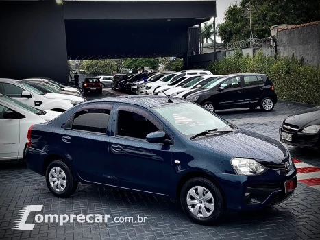 Toyota ETIOS 1.5 X Sedan 16V 4 portas