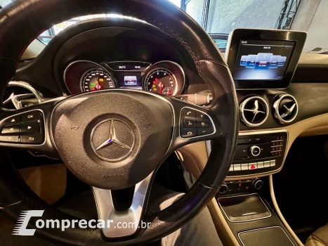 Mercedes-Benz GLA 200 Style 1.6 TB 16V/Flex Aut. 4 portas