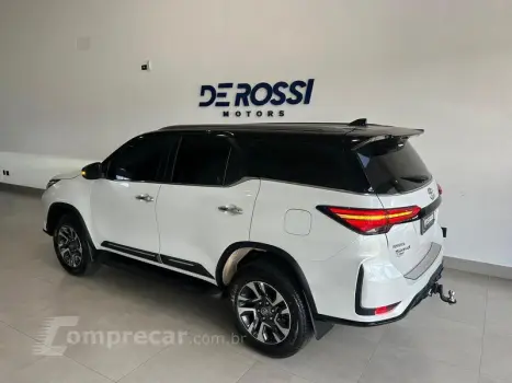 HILUX SW4 DIAMOND 2.8 TB 4X4 DIE. AUT.