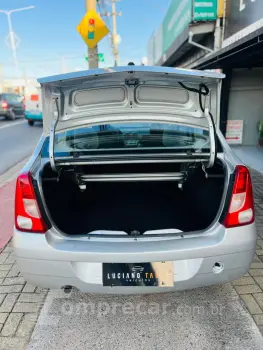 LOGAN 1.6 Expression 8V