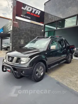 NISSAN FRONTIER 2.5 SE Attack 4X4 CD Turbo EL 4 portas
