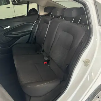 ONIX SEDAN Plus LT 1.0 12V Flex 4p Mec.