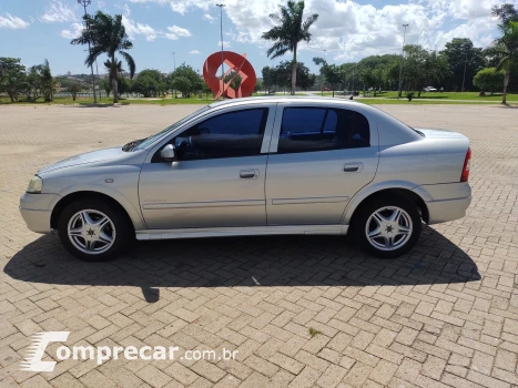 ASTRA 2.0 MPFI Expression Sedan 8V