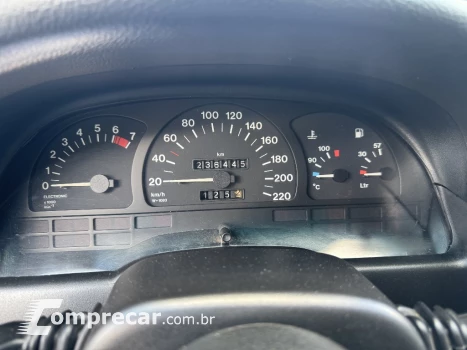VECTRA 2.0 MPFI GLS 8V GASOLINA 4P MANUAL