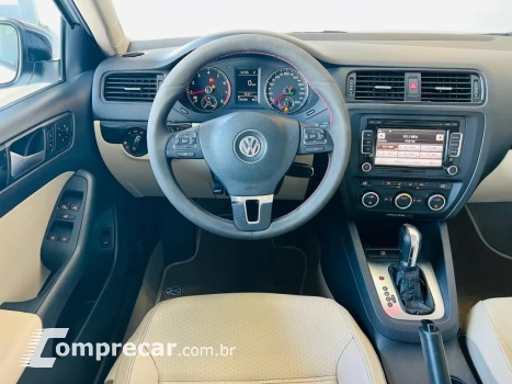 JETTA 2.0 COMFORTLINE FLEX 4P TIPTRONIC