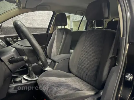 MEGANE 1.6 DYNAMIQUE GRAND TOUR 16V FLEX 4P MANUAL