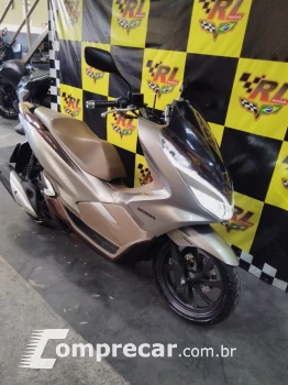 PCX 150 DLX