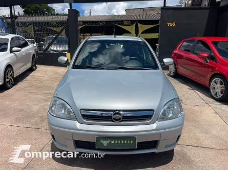 CORSA 1.4 MPFI Premium Sedan 8V