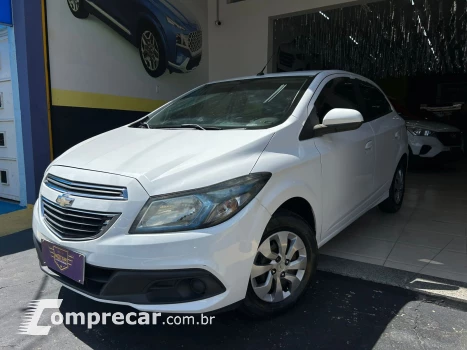 CHEVROLET ONIX 1.0 LT 4 portas