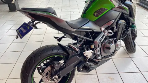 KAWASAKI Z900