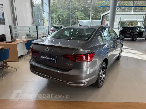 Virtus 1.0 4P 200 TSI FLEX HIGHLINE AUTOMÁTICO