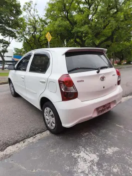 Etios Hatch 1.3 16V 4P FLEX X