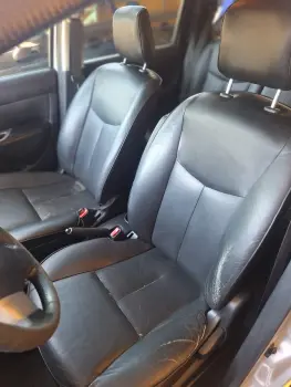 LIVINA 1.8 SL X-gear 16V