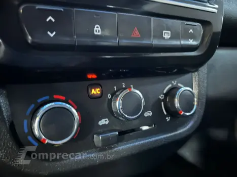 Kwid KWID Intense 1.0 Flex 12V 5p Mec.