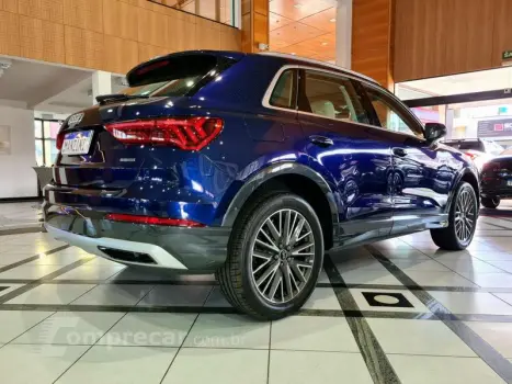 Q3 PERFORMANCE 2.0 TFSI QUATTRO