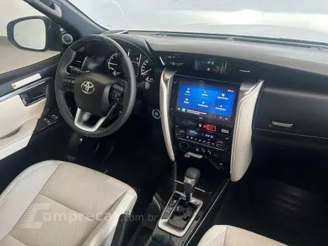 HILUX SW4 DIAMOND 2.8 TB 4X4 DIE. AUT.