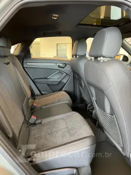 Q3 2.0 40 TFSI Sportback Performance Black Quattro