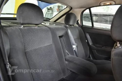 ASTRA 2.0 MPFI Advantage 8V