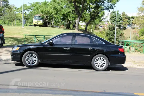 AZERA 3.3 MPFI GLS Sedan V6 24V