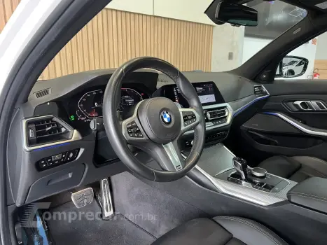 320i 2.0 16V TURBO GASOLINA M SPORT AUTOMÁTICO