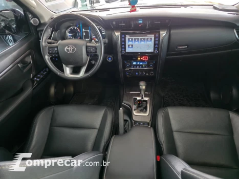 HILUX SW4 2.8 D-4d Turbo SRX 7L 4X4