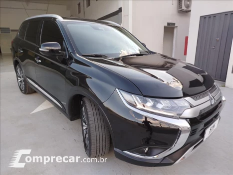 Mitsubishi OUTLANDER 2.2 MIVEC DI-D DIESEL HPE-S AWD AUTOMÁT 4 portas