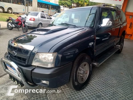 CHEVROLET BLAZER - 2.4 MPFI ADVANTAGE 4X2 8V 4P MANUAL 4 portas