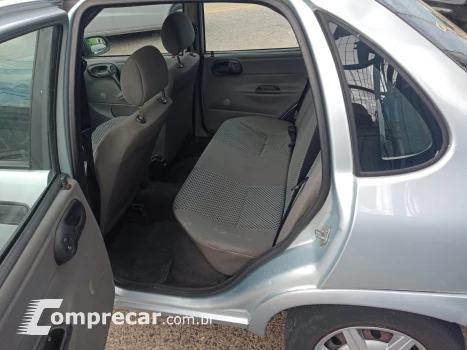 CORSA 1.0 MPFI Classic Sedan Life 8V