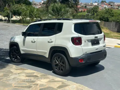 RENEGADE 1.8 16V FLEX LONGITUDE 4P AUTOMÁTICO