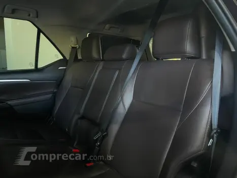 HILUX SW4 2.7 SRV 7 LUGARES 4X2 16V FLEX 4P AUTOMÁTICO