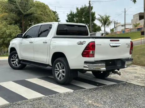 HILUX 2.8 SRX 4X4 CD 16V DIESEL 4P AUTOMÁTICO