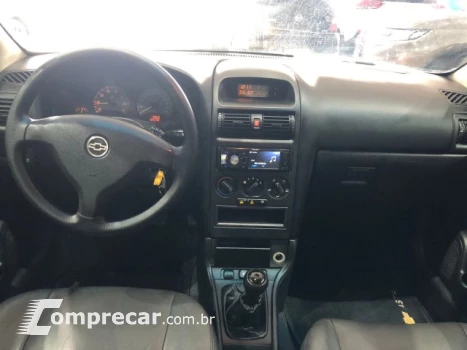 ASTRA HATCH - 2.0 MPFI ADVANTAGE 8V 4P MANUAL