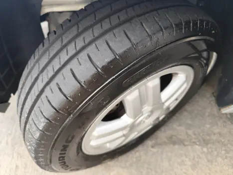 CELTA 1.0 MPFI LT 8V